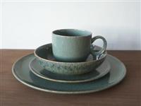 Eka High Quality American Style Green Serveware Set Wholesale Oval Porcelain Reactive Glaze Dinnerware Set